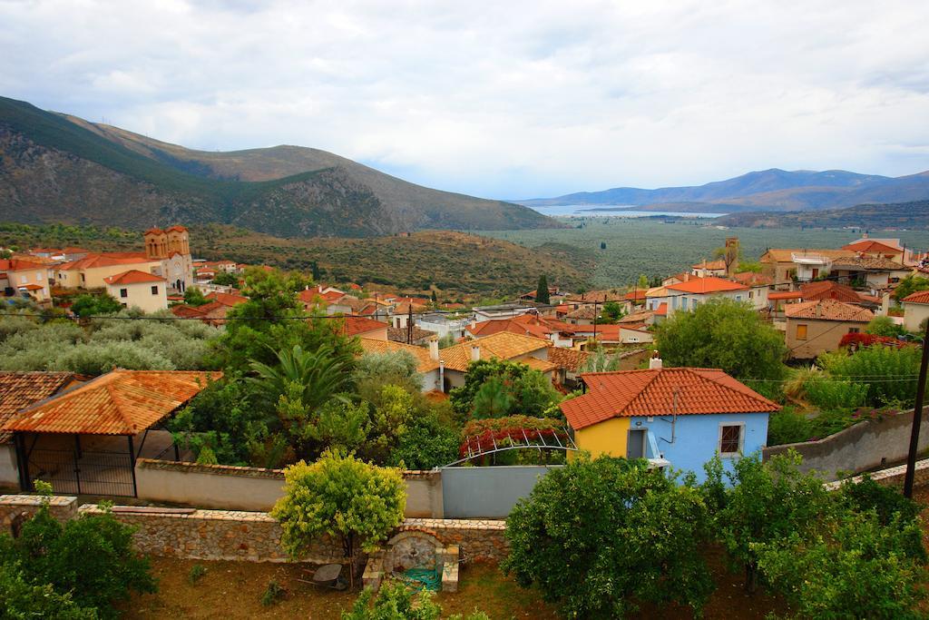 Xenonas Chrisso Delphi Exterior foto